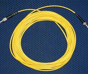 day-nhay-quang-singlemode-simplex-stupc-fcupc-3-0-mm-dai-10-m.jpeg
